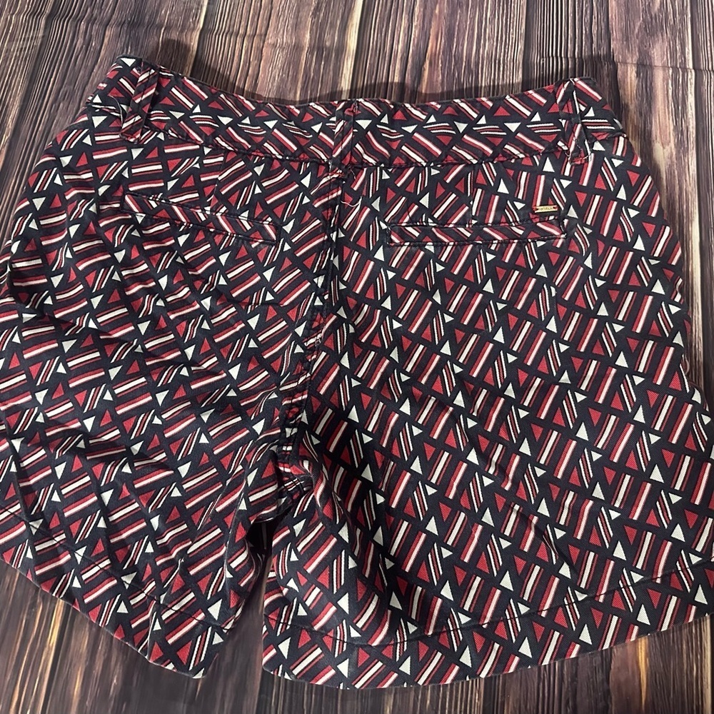 Tommy Hilfiger Geometric Patterned Women's Shorts - Picture 8 of 9